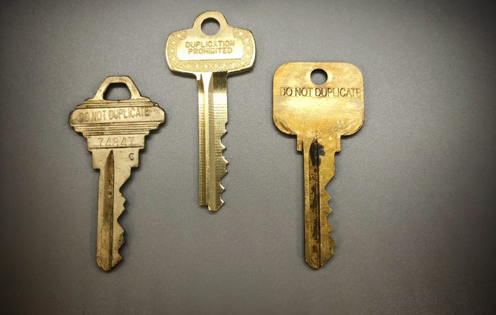 Do Not Duplicate keys
Giles Lock and Security
Redding Locksmith